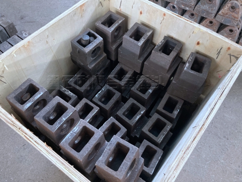 可逆式破碎機(jī)錘頭的錘孔有哪些要求，怎樣配置合理的錘銷？